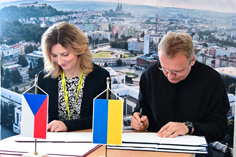 Podpis smlouvy o spolupráci Brno - Lvov